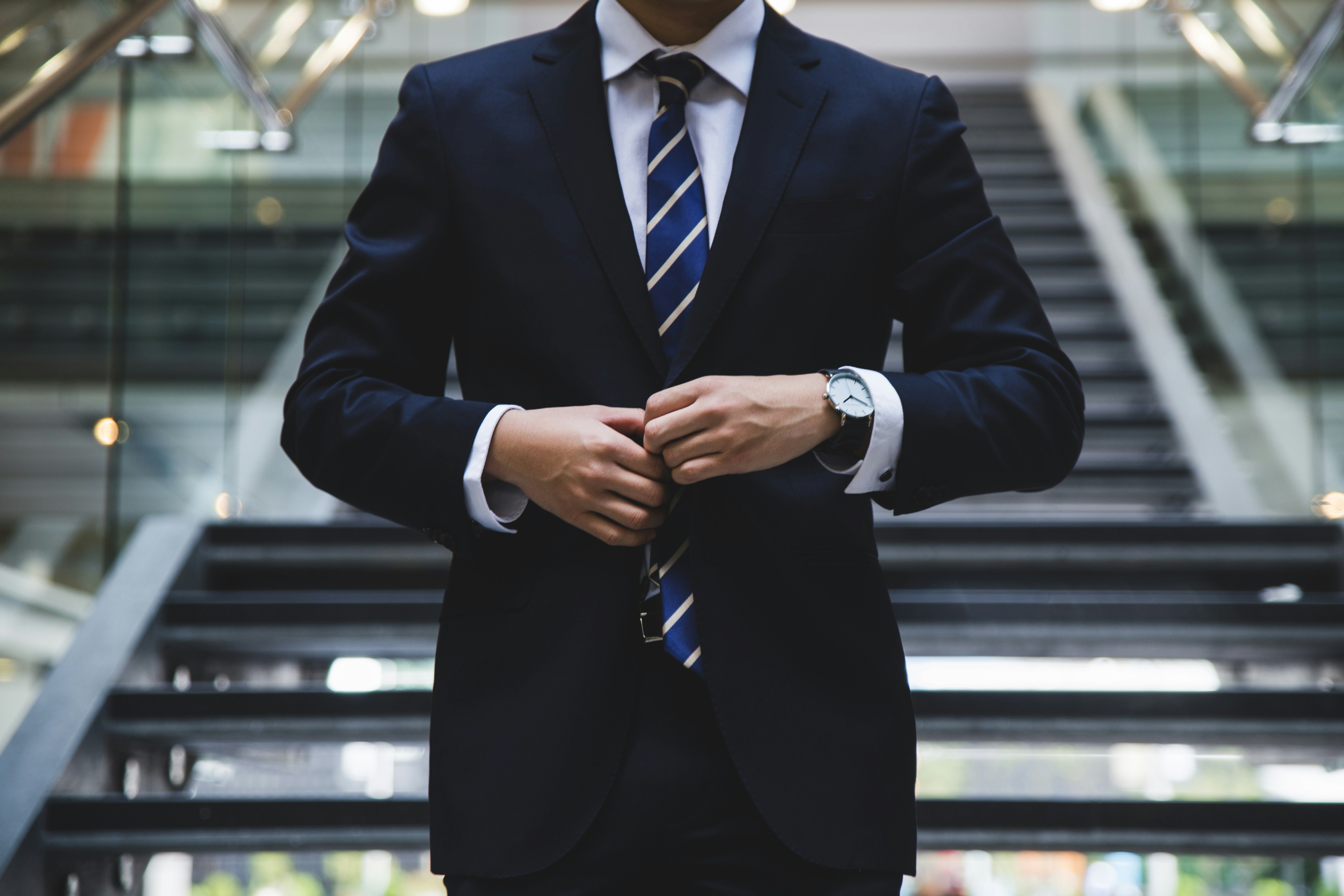 How to Transition from Military Service to Leading Civilian Roles